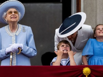 Ανησυχία για την βασίλισσα Ελισάβετ: Αποσύρεται από τους εορτασμούς του Ιωβηλαίου της