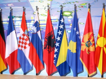 Δυτικά Βαλκάνια και ΕΕ: Ζήσε Μάη μου… - Άρθρο του Μιχάλη Ψύλου 