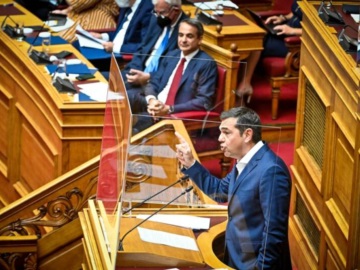 Ο Τσίπρας ζητά διακοπή θερινών διακοπών της Βουλής και έκτακτη συζήτηση στην Ολομέλεια για τις υποκλοπές
