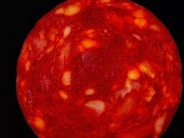 Διαστημική τρολλιά: Η φωτογραφία ερυθρού αστέρα αποδείχθηκε φωτογραφία μιας φέτας... chorizo