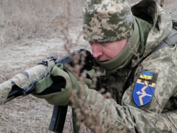 Νέα στρατιωτική βοήθεια ύψους 3 δισ. δολαρίων αναμένεται να ανακοινώσουν οι ΗΠΑ για την Ουκρανία