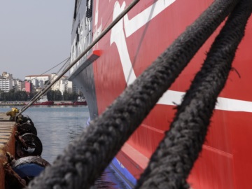 ΠΝΟ: Προειδοποιεί με κινητοποιήσεις ανά πλοίο, αν δεν εφαρμοστούν οι συλλογικές συμβάσεις εργασίας