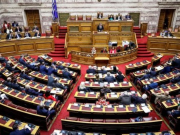 Με ευρεία πλειοψηφία υπερψηφίσθηκε το νομοσχέδιο για την εξυγίανση των Ναυπηγείων Ελευσίνας
