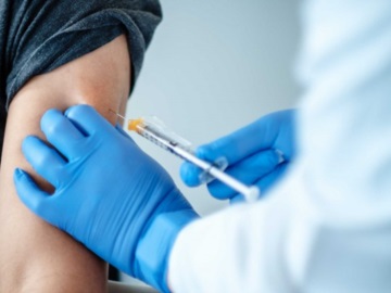 CDC: Συστήνουν ένα αναδιαμορφωμένο ενισχυτικό εμβόλιο έναντι των νέων υποπαραλλαγών του SARS-CoV-2