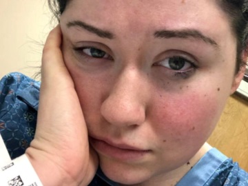 ΗΠΑ: Νεαρή γυναίκα έχει «αλλεργία στη βαρύτητα» και όλο το 24ωρο είναι στο κρεβάτι