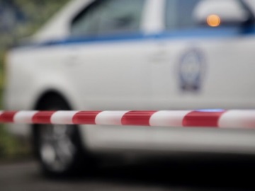 Πετράλωνα: Κινητό και 5.000 ευρώ δίπλα στον άνδρα που πυροβόλησαν θανάσιμα - Ανθρωποκυνηγητό για τους δράστες