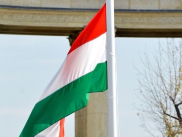 Η Ουγγαρία απειλεί να εμποδίσει την ανανέωση των κυρώσεων στη Ρωσία