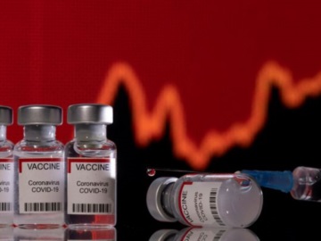 Κορωνοϊός: Έκτακτη ενημέρωση τη Δευτέρα για τα επικαιροποιημένα εμβόλια - Ποιοι θα εμβολιαστούν πρώτα