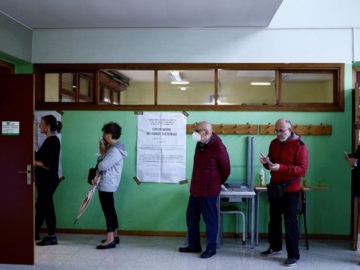 Εκλογές στην Ιταλία: Το χαμηλότερο ποσοστό συμμετοχής από τον Β&#39; Παγκόσμιο Πόλεμο