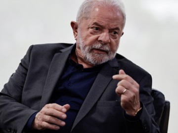Βραζιλία: Ο Λούλα &quot;ξαναπιάνει δουλειά&quot; – Σύσκεψη με τους θεσμούς και τη στρατιωτική ηγεσία