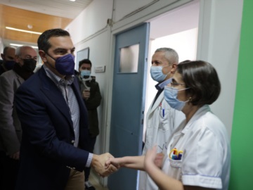 Επίσκεψη Τσίπρα στο Νοσοκομείο Παίδων Πεντέλης: Το ΕΣΥ είναι ίσως στη χειρότερη στιγμή του διαχρονικά