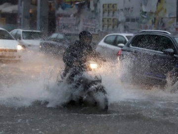 Κίνηση στους δρόμους - Κακοκαιρία με βροχές στην Αττική: Πού έχει μποτιλιάρισμα τώρα - Live εικόνα