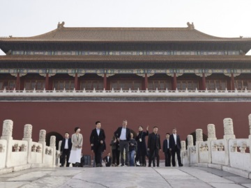 Στην Κίνα ο Κ. Μητσοτάκης: Συναντήσεις με την πολιτική και πολιτειακή ηγεσία – Ξεναγήθηκε στην Απαγορευμένη Πόλη στο Πεκίνο