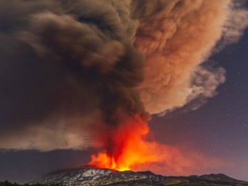  Τα ηφαίστεια της Ευρώπης ξύπνησαν: Συναγερμός για Αίτνα στην Ιταλία και Fagradalsfjall στην Ισλανδία