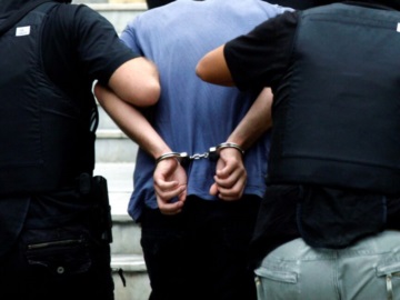 Βύρωνας: Προφυλακίστηκαν οι δύο κατηγορούμενοι για το κοκτέιλ ναρκωτικών στην 16χρονη που νοσηλεύεται στη ΜΕΘ