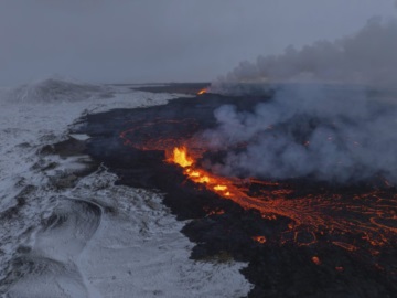 Guardian: Οι κίνδυνοι από την έκρηξη του ηφαιστείου στην Ισλανδία – Πόσο θα διαρκέσει