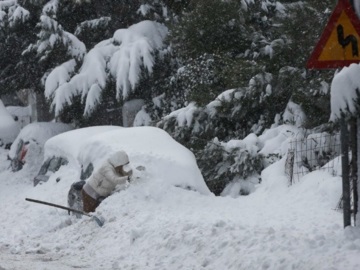 Στο 20% της χερσαίας έκτασης έφθασε η χιονοκάλυψη στην Ελλάδα μετά την κακοκαιρία