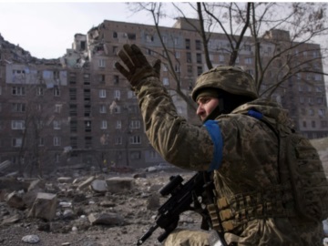 Guardian: Η ανάλυση έναν χρόνο μετά την έναρξη του πολέμου στην Ουκρανία – Ποιος κερδίζει και τι έρχεται