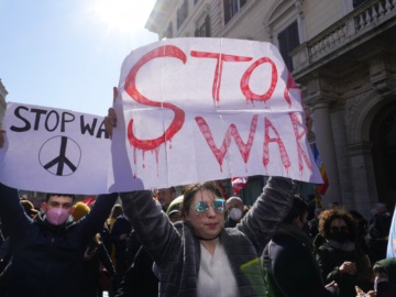Ιταλία: Κατά της αποστολής όπλων στην Ουκρανία το 45% των πολιτών – Φοβούνται έναν πόλεμο διαρκείας και τις οικονομικές επιπτώσεις του