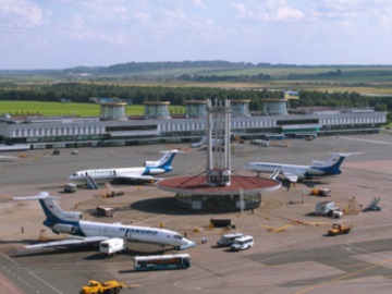 Ρωσία: Αγνωστο αντικείμενο στον ουρανό της Αγίας Πετρούπολης - Το αεροδρόμιο ανέστειλε όλες τις πτήσεις  