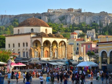 Ο τουρισμός αλλάζει την Αθήνα - Έρευνα του Ινστιτούτου Μικρομεσαίων της ΓΣΕΒΕΕ 