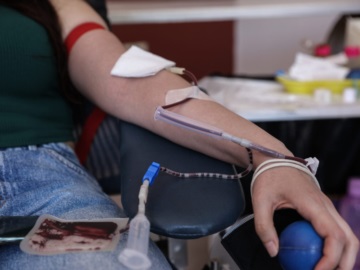 Πού μπορώ να προσφέρω αίμα για τους τραυματίες των Τεμπών