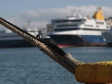 Απεργία ΠΝΟ: Δεμένα τα πλοία στα λιμάνια την Πέμπτη