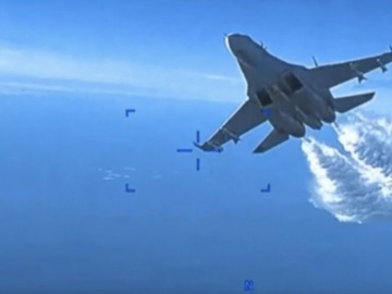 Στη δημοσιότητα βίντεο από τη σύγκρουση του αμερικανικού drone με ρωσικό μαχητικό αεροσκάφος πάνω από τη Μαύρη Θάλασσα