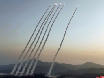 Η Β. Κορέα εκτόξευσε πολλαπλούς πυραύλους κρουζ προς τα ανοικτά της ανατολικής ακτής της