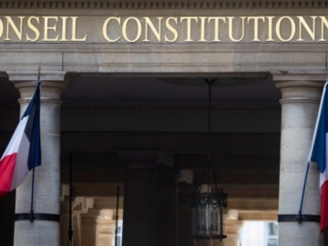 Γαλλία: Το Συνταγματικό Συμβούλιο θα αποφανθεί για το νομοσχέδιο της συνταξιοδοτικής μεταρρύθμισης στις 14 Απριλίου