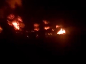 Μεγάλη φωτιά σε εργοστάσιο στο Σχηματάρι – Ισχυρές δυνάμεις της πυροσβεστικής (Βίντεο)