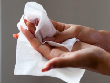 Βρετανία: Δημόσια διαβούλευση για να απαγορευτούν τα υγρά μαντηλάκια