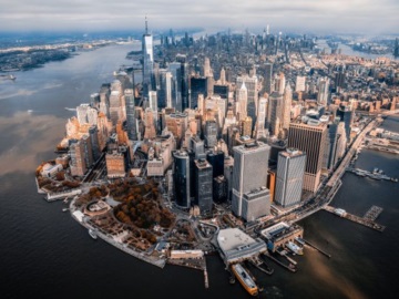 H Νέα Υόρκη βυθίζεται από το βάρος των ουρανοξυστών της