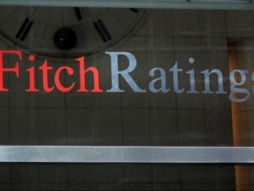 Ο Fitch υποβάθμισε σε «αρνητική» την προοπτική της αξιολόγησης του μακροπρόθεσμου αξιόχρεου των ΗΠΑ