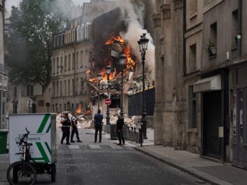 Παρίσι: Ισχυρή έκρηξη στο κέντρο της πόλης από διαρροή αερίου – Κτίρια στις φλόγες 