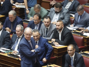 Βουλή: Ανανέωση θητείας για τον Κωνσταντίνο Τασούλα με 249 ψήφους