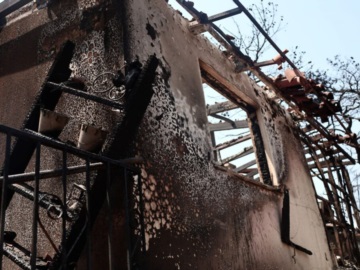 Πυρκαγιές στην Ελλάδα: Το σχέδιο για τη φιλοξενία και τη στέγαση των πυρόπληκτων – Επιδότηση στέγασης 300 έως 500 ευρώ