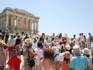 Μενδώνη: Ο ημερήσιος αριθμός επισκεπτών στην Ακρόπολη δεν μπορεί να υπερβαίνει τους 20.000,