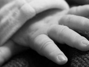 Σοκ στην Ημαθία: 37χρονη ξυλοκόπησε μέχρι θανάτου το 6 μηνών μωρό της-Σκηνές αλλοφροσύνης στο νοσοκομείο Βέροιας