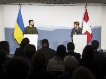 Ελβετία: Διοργανώνει διεθνή σύνοδο κορυφής για τον τερματισμό του πολέμου στην Ουκρανία