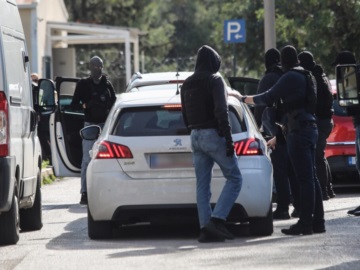 Greek Mafia: Στην Ευελπίδων οι συλληφθέντες – Νέος κύκλος ερευνών για έως και 10 άτομα που δεν έχουν ταυτοποιηθεί