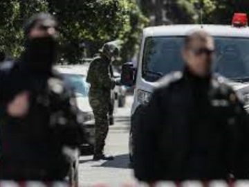Επιχείρηση της Αντιτρομοκρατικής στην Αθήνα - Οκτώ προσαγωγές για την έκρηξη στα Πετράλωνα