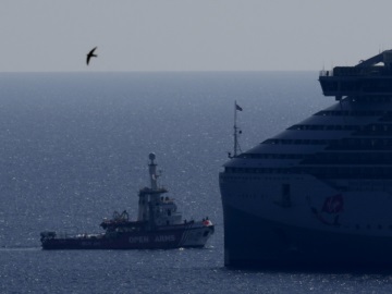 Το πρώτο πλοίο με βοήθεια στον δρόμο προς τη Λωρίδα της Γάζας – Ο πόλεμος θα φτάσει στη Ράφα, συνεχίζει να διαμηνύει ο Νετανιάχου