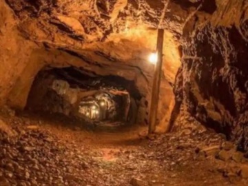 Ρωσία: Δεκατρείς εργάτες έχουν παγιδευτεί σε χρυσωρυχείο