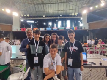 Γαλατάς: Η μαθητική ομάδα ρομποτικής «Galatas Robogang» στις 10 καλύτερες ομάδες Πανελληνίου Διαγωνισμού 
