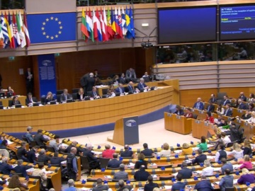 Ευρωπαϊκό Κοινοβούλιο: Ψηφίστηκε το νέο Σύμφωνο Μετανάστευσης που καθιερώνει την υποχρεωτική αλληλεγγύη των κρατών-μελών