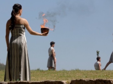 Η Ολυμπιακή Φλόγα ανάβει στην Αρχαία Ολυμπία