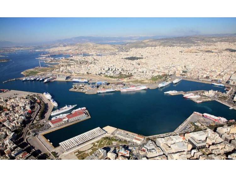 ΕΒΕΠ: Εκκληση στους λιμενεργάτες να ανοίξουν τα λιμάνια