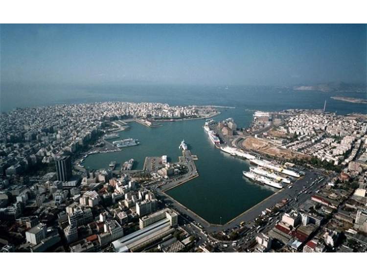 Υπερπολυτελή ξενοδοχεία και εμπορικό κέντρο στο λιμάνι Πειραιά προγραμματίζει η COSCO