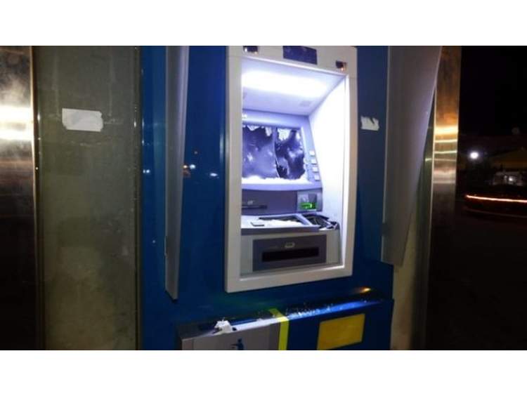 Αποτυχημένη απόπειρα ληστείας σε ATM στη Σαλαμίνα